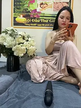 LiLi-Kirix99 online show from May 2026 07:45:01 PM