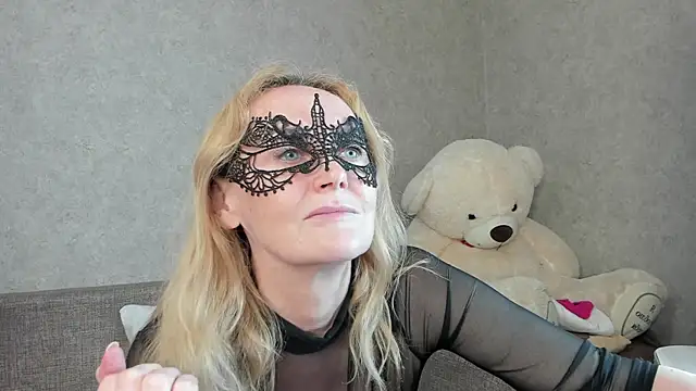 Snapshot of angelica_marquise chatting on July 2026 05:12:02 PM angelica marquise online show from July 2026 05:12:02 PM