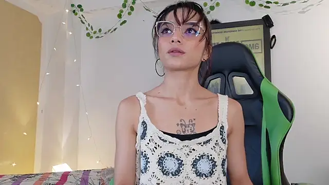 Snapshot of kittyzenn chatting on April 2026 02:17:02 PM kittyzenn online show from April 2026 02:17:02 PM