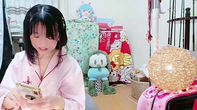 Snapshot of renapiyon8182 chatting on February 2025 07:33:02 PM renapiyon8182 online show from February 2025 07:33:02 PM