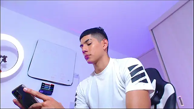 Valerio 20 online show from May 2026 10:17:02 PM