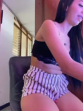 Lina10 online show from April 2026 08:17:01 PM