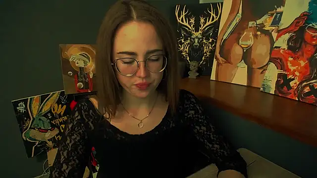 luxie milady online show from April 2026 01:39:02 PM