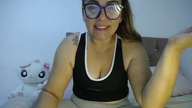 mirand zackyx online show from April 2026 12:27:02 PM