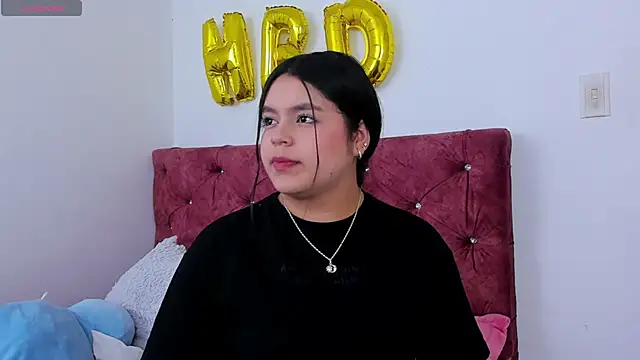 skyhotgirll online show from April 2026 05:50:02 PM