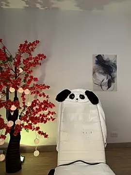 VictoriaHiill online show from April 2026 07:18:01 PM