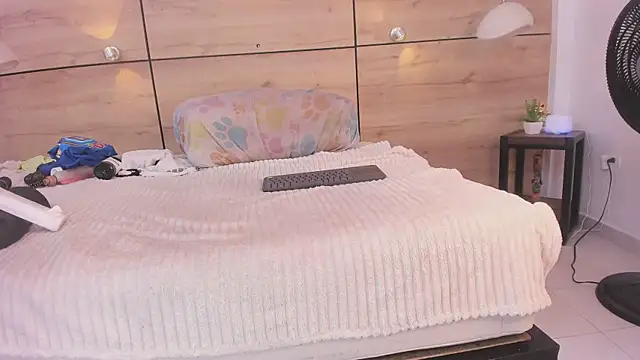 martina touss online show from April 2026 07:07:02 PM