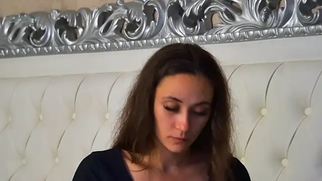 AliceMunro online show from September 2025 07:03:01 PM