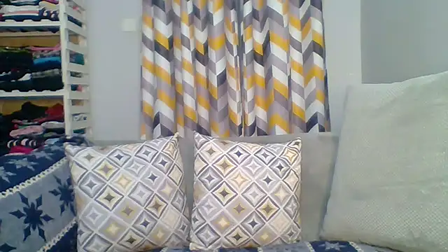 Petite 254 online show from March 2026 11:31:02 PM