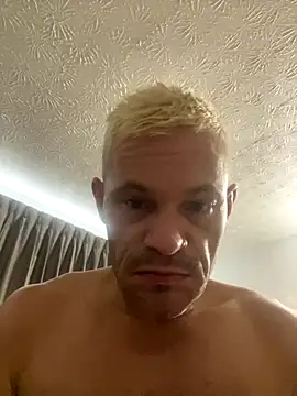 FrankieKentucky online show from November 2025 04:17:01 PM