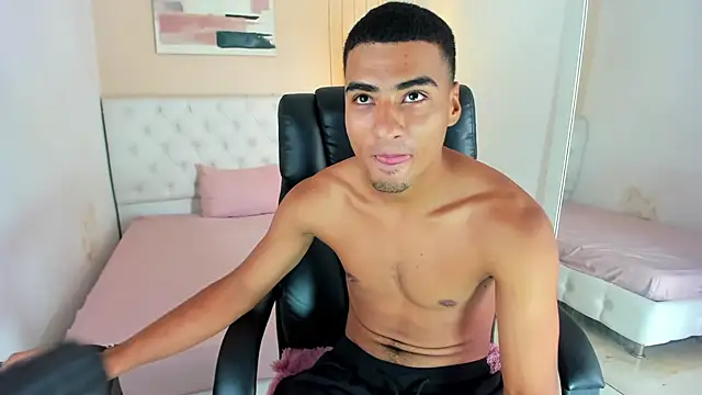 ANGEL NICOLAS online show from December 2025 05:41:01 PM