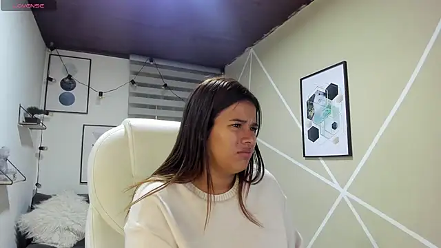 Enma  clark online show from March 2026 04:16:01 AM