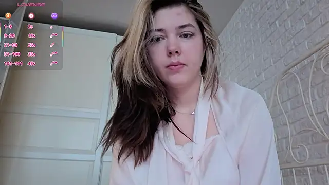 Vanessa Walters online show from March 2026 03:32:01 AM