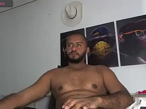 Snapshot of Hardboy_latin chatting on January 2025 11:40:01 PM Hardboy latin online show from January 2025 11:40:01 PM