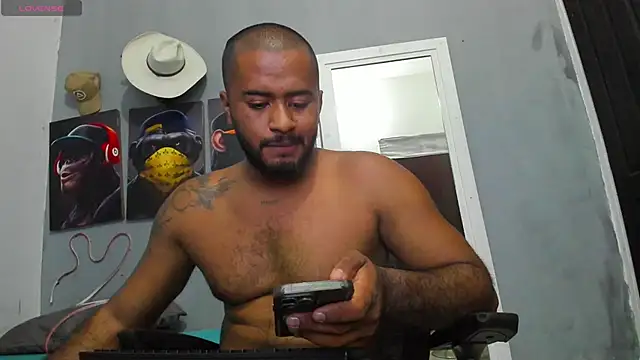 Snapshot of Hardboy_latin chatting on September 2025 12:25:01 AM Hardboy latin online show from September 2025 12:25:01 AM