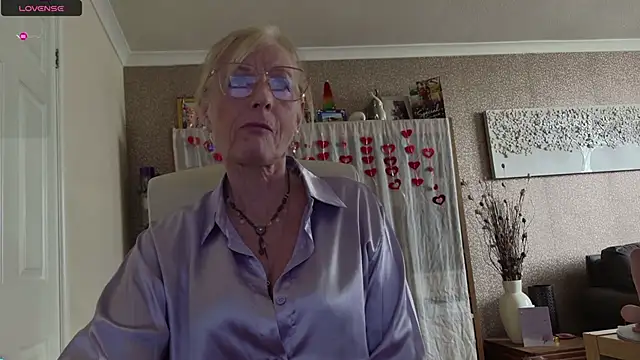 TopazCamgirl online show from April 2026 03:04:02 PM