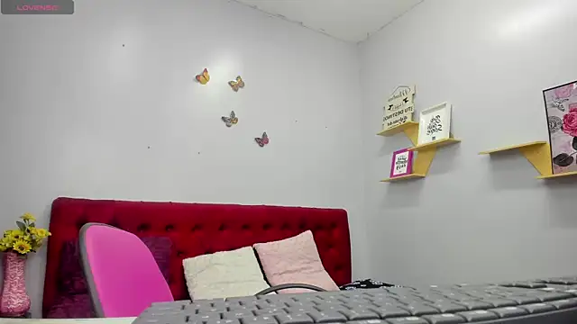 kathina giraldo online show from October 2025 12:36:02 PM