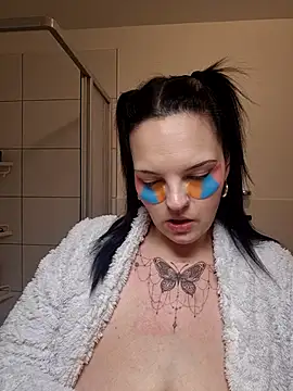 Jujuicy 97 online show from March 2026 06:32:01 AM