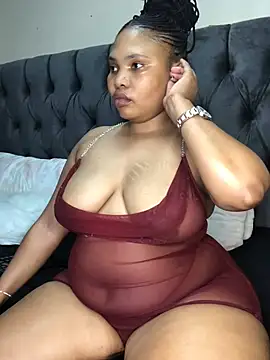 Snapshot of Anaelle24 chatting on June 2026 04:04:02 AM Anaelle24 online show from June 2026 04:04:02 AM