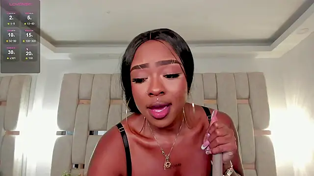 mia schwarz online show from February 2026 02:53:01 AM