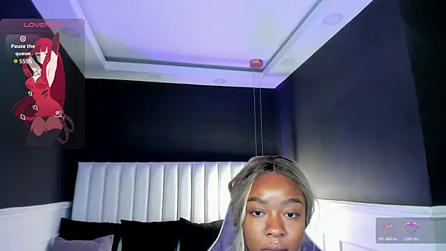 mia schwarz online show from April 2026 11:43:01 AM