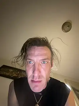 kikiwonderbar online show from February 2026 09:54:01 AM