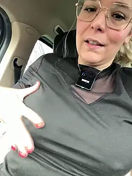 EmyLana online show from January 2026 10:08:02 AM