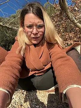 EmyLana online show from March 2026 07:15:01 AM