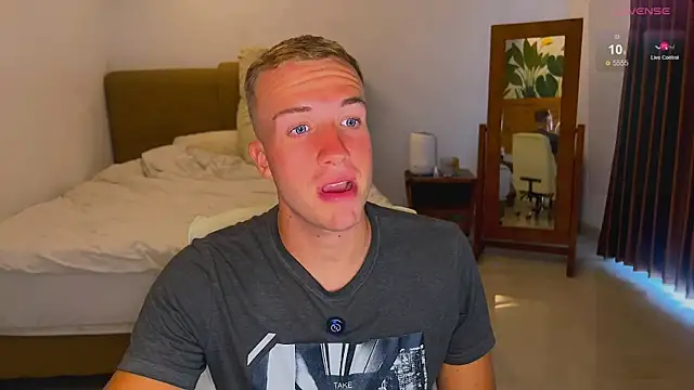 tommy cumfinger online show from September 2025 01:51:02 AM