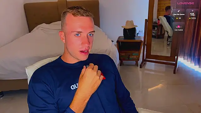 tommy cumfinger online show from November 2025 12:34:02 AM