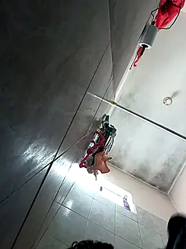 Snapshot of ale3J4a chatting on February 2026 09:48:02 PM ale3J4a online show from February 2026 09:48:02 PM