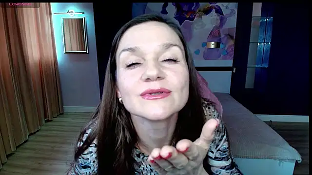 Snapshot of AriaGray chatting on July 2026 08:09:02 AM AriaGray online show from July 2026 08:09:02 AM
