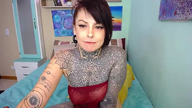 Snapshot of LolaRouse chatting on January 2025 07:29:01 PM LolaRouse online show from January 2025 07:29:01 PM