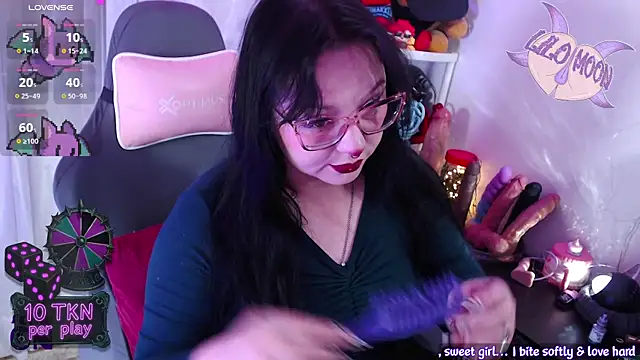 LiloMoon69 online show from November 2025 01:32:02 PM