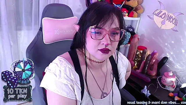 LiloMoon69 online show from December 2025 02:04:02 PM