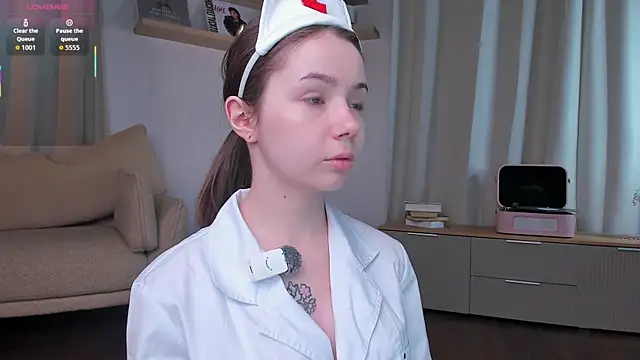Snapshot of DominikaElis chatting on July 2026 07:41:01 PM DominikaElis online show from July 2026 07:41:01 PM