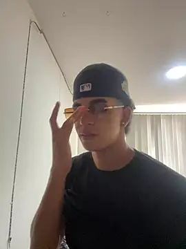 JoanG10 online show from April 2026 04:43:02 PM