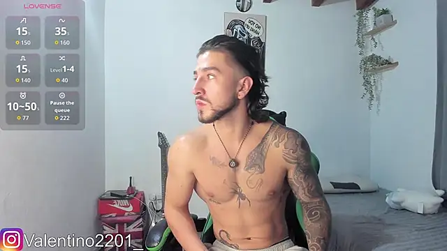 Valentino Xander online show from December 2025 01:34:02 AM