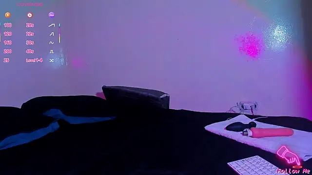 Piggy Eddy online show from April 2026 12:41:02 PM