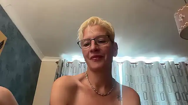 Snapshot of JennyHazel1 chatting on July 2026 12:18:02 PM JennyHazel1 online show from July 2026 12:18:02 PM