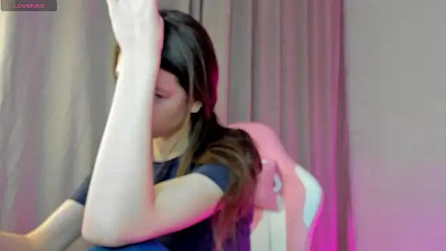 Nicole Charm online show from February 2025 11:04:01 PM