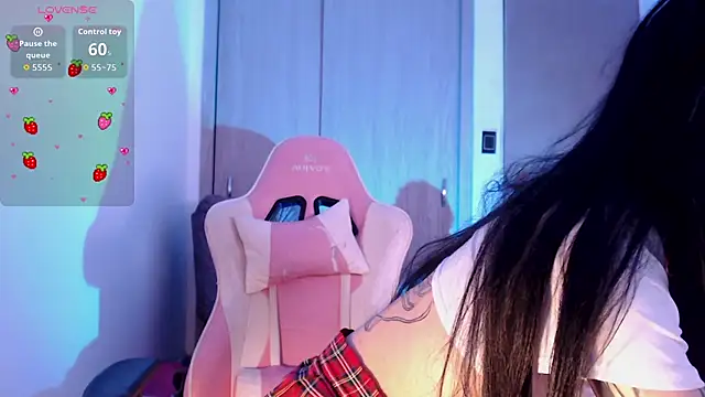 Snapshot of Alicedangerrr chatting on October 2025 09:34:02 PM Alicedangerrr online show from October 2025 09:34:02 PM