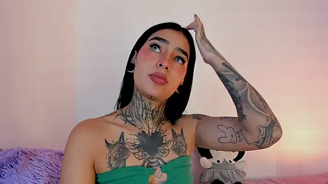 shadowcatt  online show from December 2024 09:48:01 PM