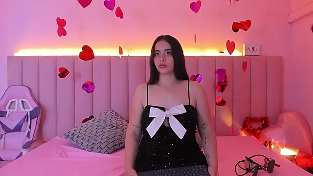 Snapshot of SophieRoyals chatting on February 2025 01:08:01 PM SophieRoyals online show from February 2025 01:08:01 PM