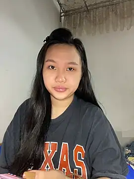 Snapshot of Odette68 chatting on July 2026 12:54:01 AM Odette68 online show from July 2026 12:54:01 AM
