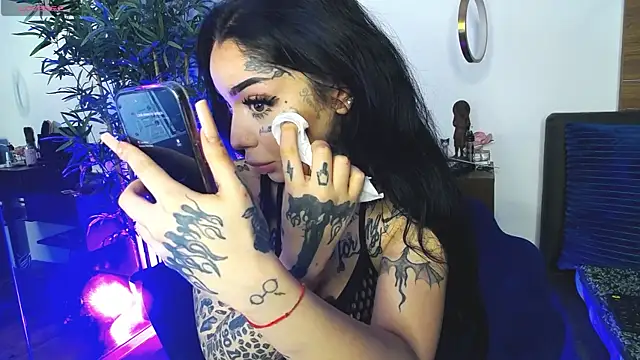 CreamyInkky  online show from April 2026 04:57:02 AM