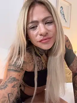 Divina X  online show from October 2025 05:24:01 PM