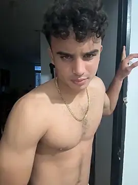 Snapshot of Mentriplex chatting on October 2025 03:40:01 AM Mentriplex online show from October 2025 03:40:01 AM