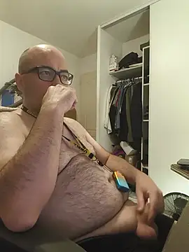 Snapshot of veryverybigdick45 chatting on June 2026 10:18:02 PM veryverybigdick45 online show from June 2026 10:18:02 PM