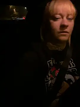 poussichienne online show from April 2026 02:15:02 AM